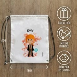 Sac à Dos Sport Personnalisé : Gym, Piscine... - Petite Sorcière - Cadeaufille -cadeaux boutique Halloween Rentree scolaire le prenom de votre fille Petite sorciere sac a cordon informations