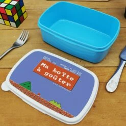 Boîte à Goûter Enfant - Retrogaming : Cadeau Garçon -cadeaux boutique Rentree scolaire inscription Retrogaming boite a gouter bleu ouverte