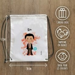 Sac à Dos Sport Personnalisé : Gym, Piscine... - Petit Sorcier 10 Sac à Dos Sport Personnalisé : Gym, Piscine... - Petit Sorcier -cadeaux boutique Rentree scolaire le prenom de votre enfant Petit sorcier sac a cordon informations