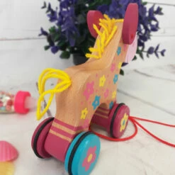 Animal En Bois à Tirer - Clahra Le Cheval -cadeaux boutique animal bois ficelle roue cheval ane 03