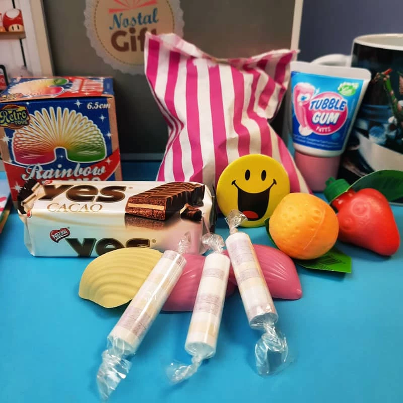 Coffret Cadeau « Rétro Des Années 80 » Femme 5 Coffret Cadeau « Rétro Des Années 80 » Femme – Image 3