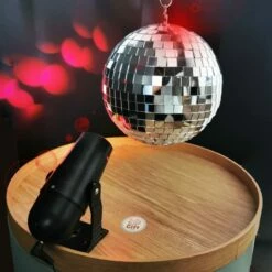 Boule à Facettes Et Projecteur Disco