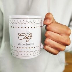 Mug "Café De Noël" Personnalisé - Cadeau Noël -cadeaux boutique cadeau Noel le cafe de Boissons de noel mug mains