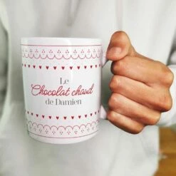 Mug "Le Chocolat Chaud"- Cadeau Pour Noël :mamie,maman - Cadeau Personnalisé 9 Mug "Le Chocolat Chaud"- Cadeau Pour Noël :mamie,maman - Cadeau Personnalisé -cadeaux boutique cadeau Noel le chocolat chaud de Boissons de noel mug mains