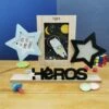 Cadre Photo Enfant "héros" Personnalisable -cadeaux boutique cadre hero personnalise 1