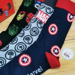 Coffret Cadeau 3 Paires De Chaussettes Marvel40 - 46 -cadeaux boutique coffret chaussettes marvel zoom