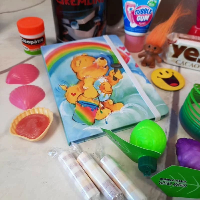 Coffret Cadeau « Rétro Des Années 80 » Femme 7 Coffret Cadeau « Rétro Des Années 80 » Femme – Image 5