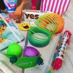 Coffret Cadeau « Rétro Des Années 80 » Femme 13 Coffret Cadeau « Rétro Des Années 80 » Femme -cadeaux boutique coffret femme 80 yes