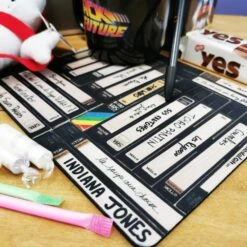 Coffret Cadeau « Film Des Années 80 » -cadeaux boutique coffret film 80 droite