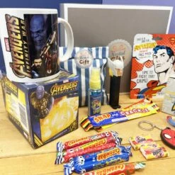 Coffret Cadeau Homme "Heros Des Années 90" - Cadeau Homme 13 Coffret Cadeau Homme "Heros Des Années 90" - Cadeau Homme -cadeaux boutique coffret heros annee 90 avengers