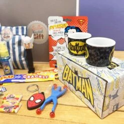 Coffret Cadeau Homme "Heros Des Années 90" - Cadeau Homme 12 Coffret Cadeau Homme "Heros Des Années 90" - Cadeau Homme -cadeaux boutique coffret heros annee 90 batman