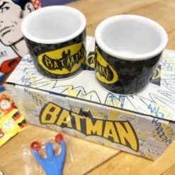Coffret Cadeau Homme "Heros Des Années 90" - Cadeau Homme 11 Coffret Cadeau Homme "Heros Des Années 90" - Cadeau Homme -cadeaux boutique coffret heros annee 90 coquetier batman