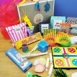 Coffret Cadeau « Jouets Des Années 80 » - Cadeau Femme -cadeaux boutique coffret jouet des annees 80 femme gauche