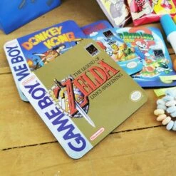 Coffret Cadeau « Retrogaming » Et Sa Console Tetris -cadeaux boutique coffret retrogaming mug tete mario repose verre