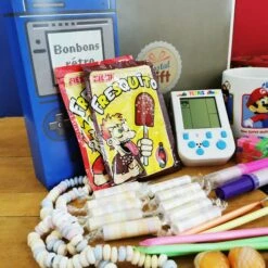Coffret Cadeau « Retrogaming » Et Sa Console Tetris -cadeaux boutique coffret retrogaming zoom bonbons