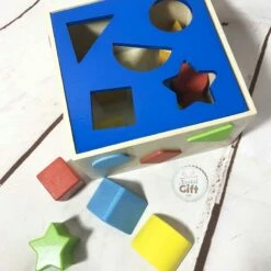 Boîte à Formes En Bois -cadeaux boutique cube avec forme a encastrer bois 2