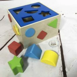 Boîte à Formes En Bois -cadeaux boutique cube avec forme a encastrer bois 3 1