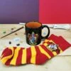 Harry Potter - Ensemble Mug Et Chaussettes (Taille 40 - 46) -cadeaux boutique ensemble cadeau harry potter mug chaussette sortis