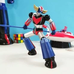 Goldorak - Figurine Goldorak Avec Son Vaisseau Et Ses Astérohaches -cadeaux boutique goldorak figurine vaisseau sol