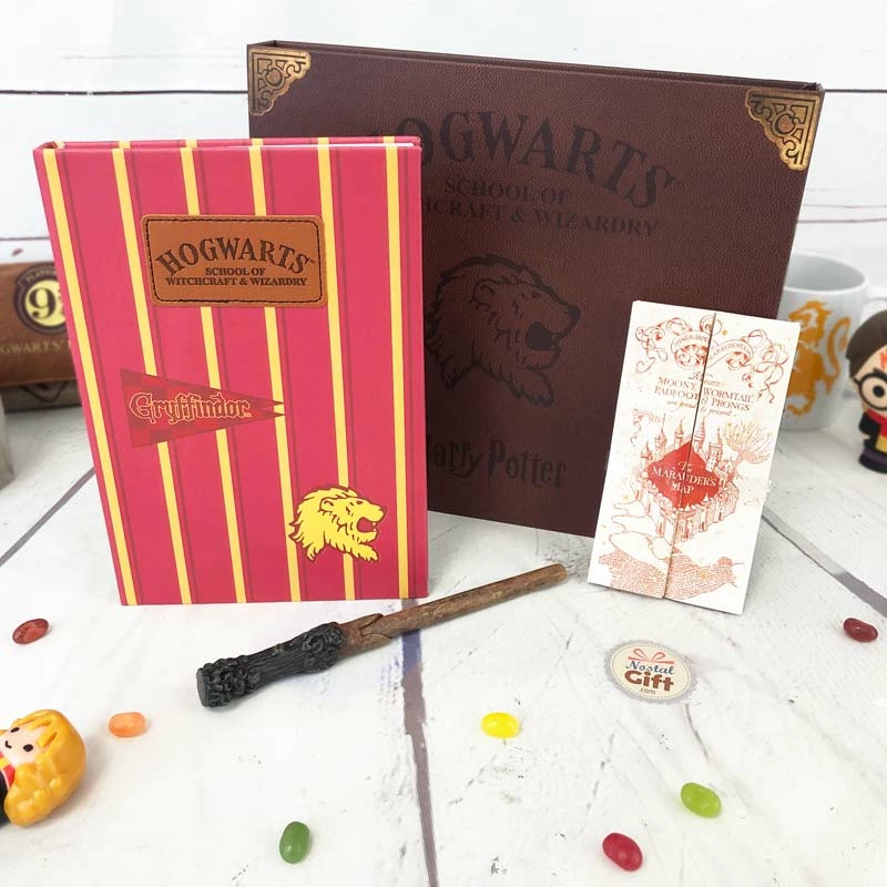 Harry Potter - Coffret Cadeau Papeterie : Cahier, Stylo Et Carte Du Maraudeur 4 Harry Potter - Coffret Cadeau Papeterie : Cahier, Stylo Et Carte Du Maraudeur – Image 2