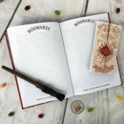 Harry Potter - Coffret Cadeau Papeterie : Cahier, Stylo Et Carte Du Maraudeur 11 Harry Potter - Coffret Cadeau Papeterie : Cahier, Stylo Et Carte Du Maraudeur -cadeaux boutique harry potter coffret hogwarts 5