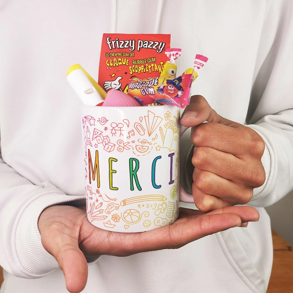Mug "Merci" Bonbons Rétro 80 - Collection Arc-en-ciel 6 Mug "Merci" Bonbons Rétro 80 - Collection Arc-en-ciel – Image 4