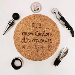 Coffret Cadeau Vin : Coffret En Liège Personnalisé Et Ses Accessoires De Vin -cadeaux boutique mon tonton damour set vin liege haut