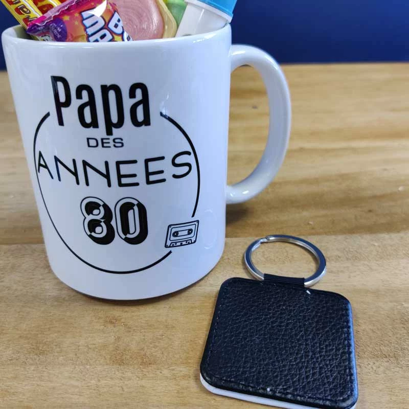 Porte Clé & Mug "Papa Des Années 80" Rempli De Bonbons Rétro - Cadeau Papa 5 Porte Clé & Mug "Papa Des Années 80" Rempli De Bonbons Rétro - Cadeau Papa – Image 3