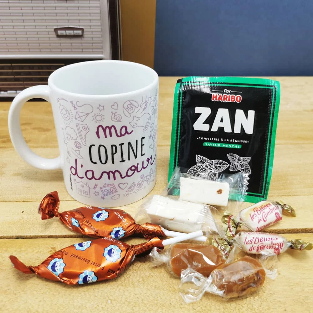 MUG "ma Copine D'amour " Bonbons Rétro 60 - Cadeau Copine 5 MUG "ma Copine D'amour " Bonbons Rétro 60 - Cadeau Copine – Image 3