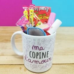 MUG "ma Copine D'amour " Bonbons Rétro 80 - Cadeau Copine -cadeaux boutique mug bonbons 80 copine rempli 1
