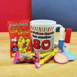 MUG "Je T'aime Depuis Les Années 80 " - Bonbons Rétro 80 -cadeaux boutique mug bonbons je taime 80 sortis