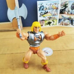 Les Maîtres De L'univers Figurine Articulée - Musclor 14cm (Mini Bande Dessinée Incluse)