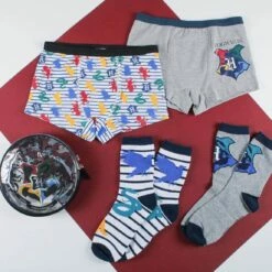 Harry Potter - Pack Sous-vêtements : 2 Boxers Et 2 Paires De Chaussettes -cadeaux boutique pack boxer chaussette noir 7