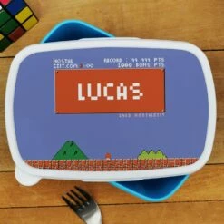 Boîte à Goûter & Gourde Enfant PersonnaliséesRetrogaming 14 Boîte à Goûter & Gourde Enfant PersonnaliséesRetrogaming -cadeaux boutique personnalisee Rentree scolaire inscription Retrogaming boite a gouter bleu haut 1