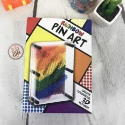 Sculpture 3D épingles Arc En Ciel 7 Sculpture 3D épingles Arc En Ciel -cadeaux boutique pin art arc en ciel boite