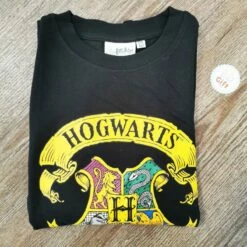 Harry Potter - T-shirt Noir Manches Courtes -cadeaux boutique t shirt blason poudlard noir plie
