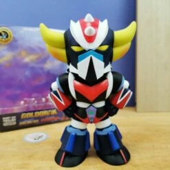 Figurine Tirelire Chibi Grendizer Debout 18 Cm - Goldorak 15 Figurine Tirelire Chibi Grendizer Debout 18 Cm - Goldorak -cadeaux boutique tirelire goldorak debout 1