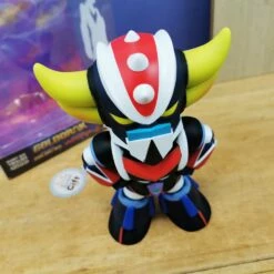Figurine Tirelire Chibi Grendizer Debout 18 Cm - Goldorak 12 Figurine Tirelire Chibi Grendizer Debout 18 Cm - Goldorak -cadeaux boutique tirelire goldorak debout haut
